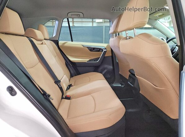 JTMMWRFV9PD205469 2023 TOYOTA RAV4 Белый Вид задней части салона