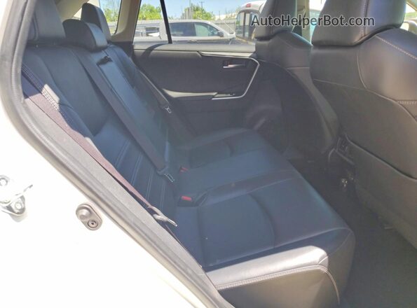 JTMN1RFV4KD502158 2019 TOYOTA RAV4 Белый Вид задней части салона