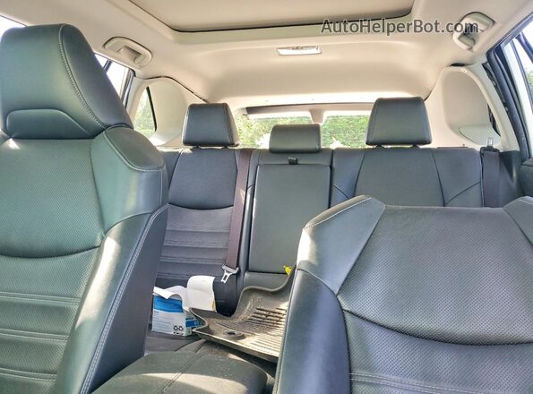 JTMN1RFV7KD521559 2019 TOYOTA RAV4 White Вид задніх сидінь