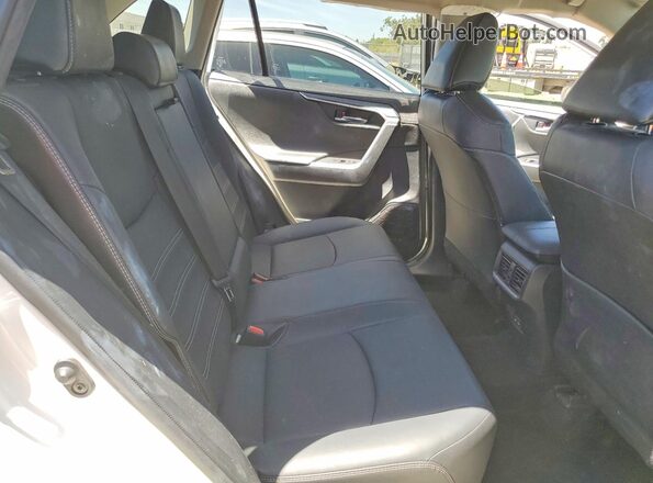 JTMN1RFV9ND086452 2022 TOYOTA RAV4 White Vista interior trasera