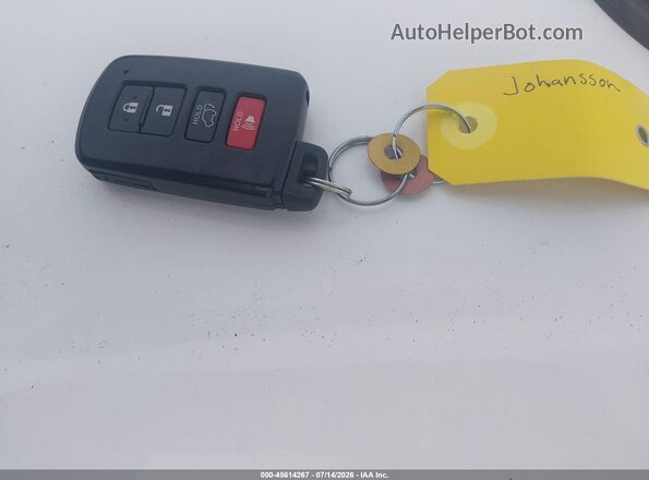 JTMNFREV0GJ083141 2016 TOYOTA RAV4 White Widok deski rozdzielczej