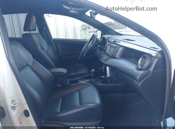 JTMNFREV8JJ741263 2018 TOYOTA RAV4 White წინა სალონის ხედი