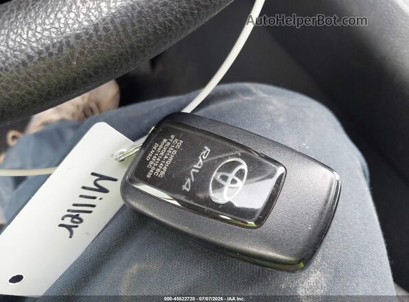 JTMP1RFV2KD515726 2019 TOYOTA RAV4 Красный Вид панели приборов