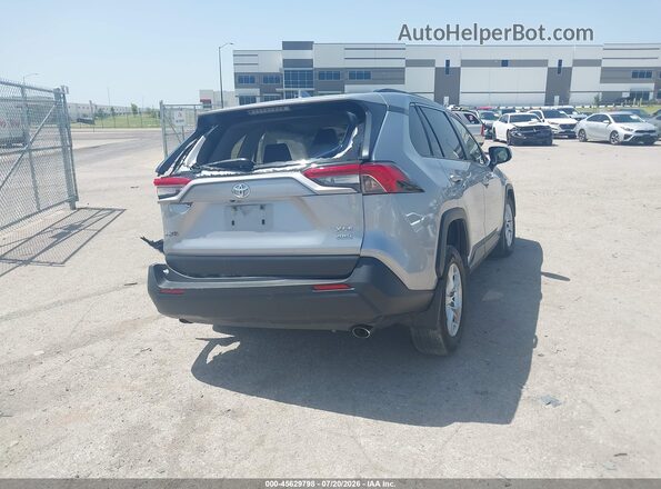 JTMP1RFV5KD028097 2019 TOYOTA RAV4 Silver Հետևի աջ