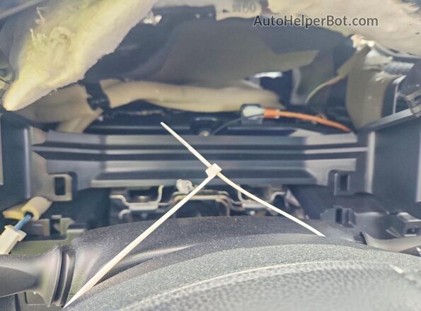 JTMRFREV0JD235295 2018 TOYOTA RAV4 Silver ხელსაწყოთა პანელის ხედი