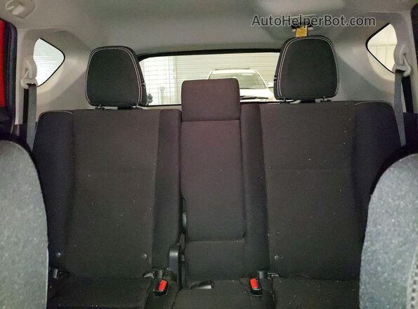 JTMRFREV1HJ171280 2017 TOYOTA RAV4 Red Widok tylnych siedzeń