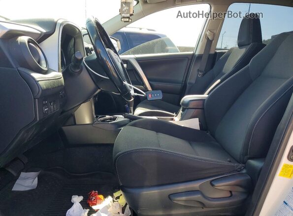 JTMRFREV2JJ198459 2018 TOYOTA RAV4 White Սալոնի դիմացի տեսք