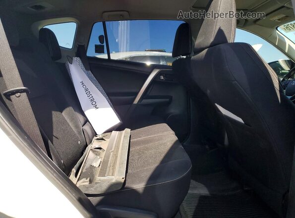 JTMRFREV2JJ198459 2018 TOYOTA RAV4 White Հետևի նստատեղերի տեսք