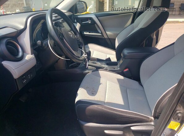 JTMRFREV2JJ718191 2018 TOYOTA RAV4 Gray Вид салону спереду