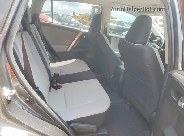 JTMRFREV4HD208143 2017 TOYOTA RAV4 Gray Հետևի նստատեղերի տեսք