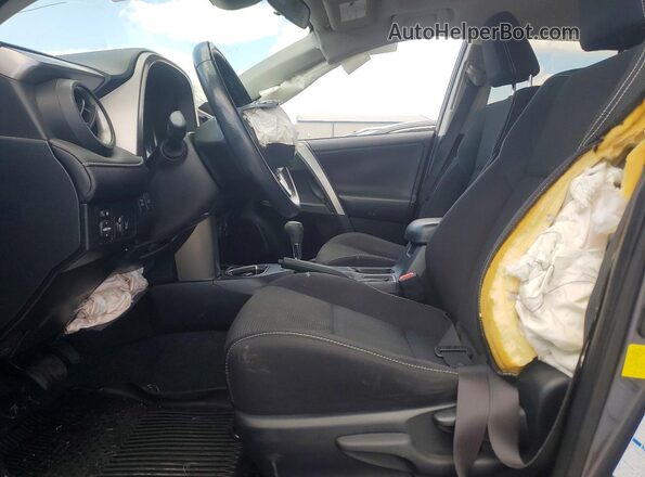 JTMRFREV4JD230214 2018 TOYOTA RAV4 Silver Widok wnętrza z przodu