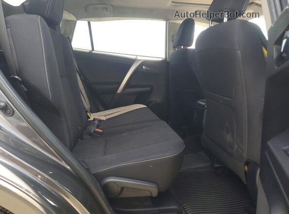 JTMRFREV4JD230214 2018 TOYOTA RAV4 Silver Widok wnętrza z tyłu