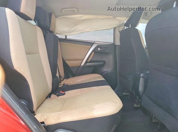 JTMRFREV6GJ056172 2016 TOYOTA RAV4 Red Widok wnętrza z tyłu