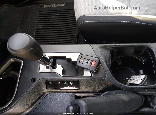JTMRFREV6JJ220298 2018 TOYOTA RAV4 Белый Вид панели приборов