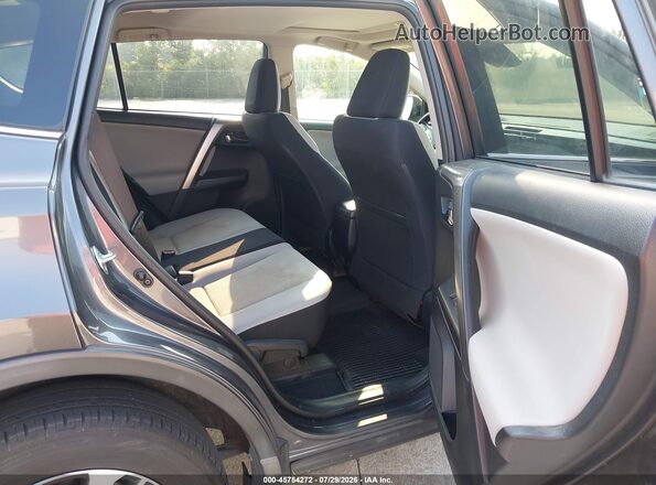 JTMRFREV7HJ711117 2017 TOYOTA RAV4 Gray VIN կոդի պիտակի տեսք