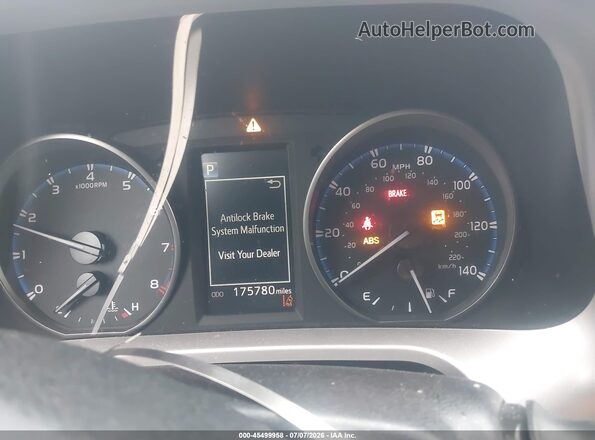 JTMRFREV8JD229776 2018 TOYOTA RAV4 Gray უკანა სავარძლების ხედი