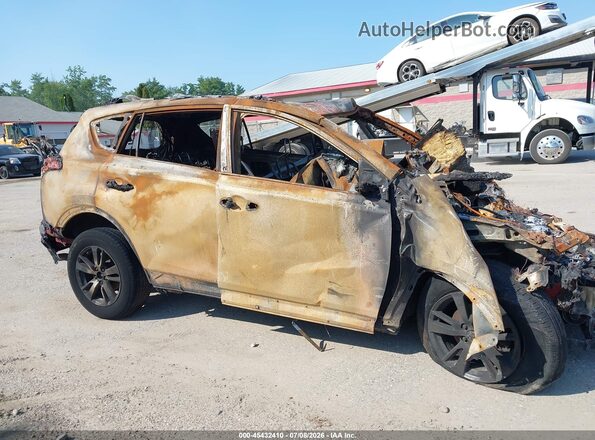 JTMRFREV9HJ155828 2017 TOYOTA RAV4 Red Սարքավորումների վահանակի տեսք