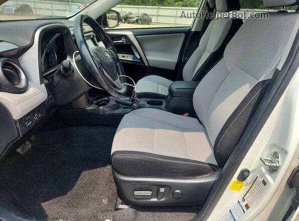 JTMRFREVXJJ234236 2018 TOYOTA RAV4 White Սալոնի դիմացի տեսք