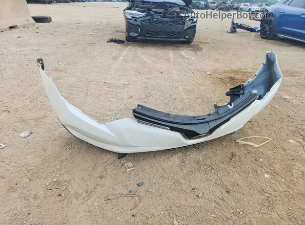 JTMRFREVXJJ234236 2018 TOYOTA RAV4 White Շարժիչի բաժամունքի տեսք