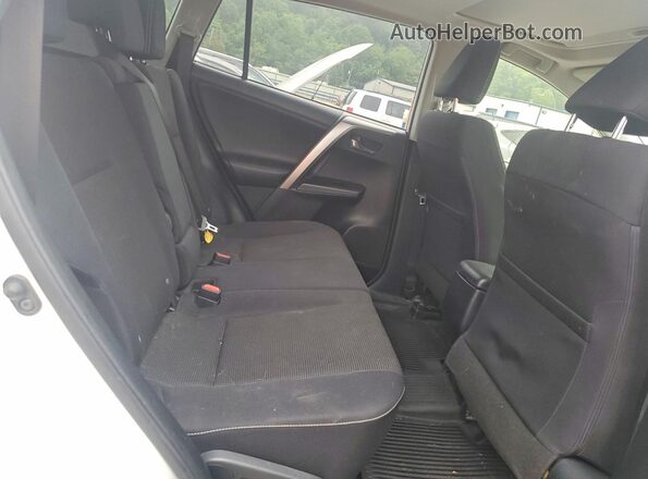 JTMRFREVXJJ736518 2018 TOYOTA RAV4 White Вид задньої частини салону