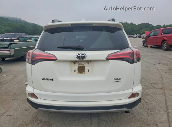 JTMRFREVXJJ736518 2018 TOYOTA RAV4 White Вид ззаду