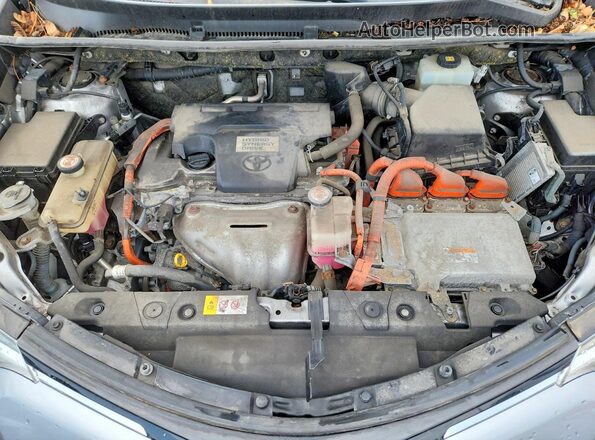 JTMRJREV2HD148720 2017 TOYOTA RAV4 Silver Widok wnętrza z tyłu