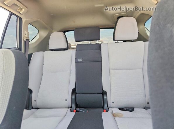 JTMRJREV7GD039006 2016 TOYOTA RAV4 Серебряный Вид задних сидений