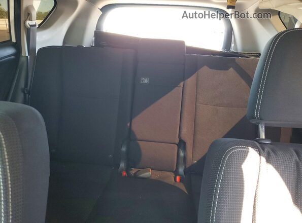 JTMRJREV9GD044191 2016 TOYOTA RAV4 White Вид задніх сидінь
