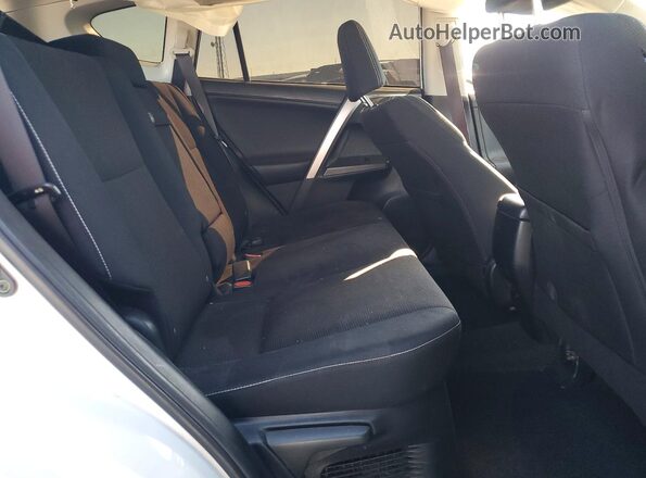 JTMRJREV9GD044191 2016 TOYOTA RAV4 White Вид задньої частини салону