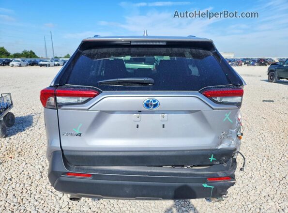 JTMRWRFV6ND564751 2022 TOYOTA RAV4 Серебряный Вид сзади