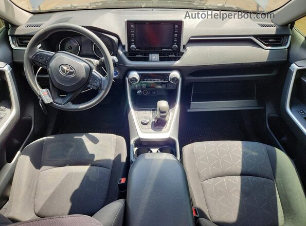JTMRWRFV8KD005052 2019 TOYOTA RAV4 Silver Widok deski rozdzielczej