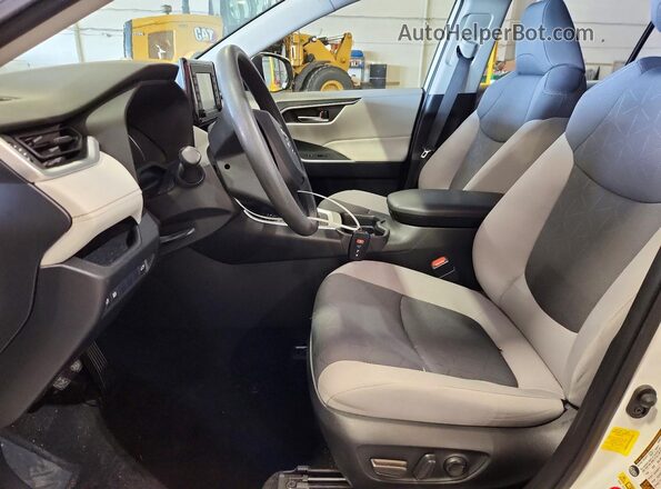 JTMW1RFV5KD016981 2019 TOYOTA RAV4 Белый Вид салона спереди