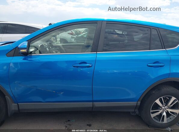 JTMWFREV0HD095052 2017 TOYOTA RAV4 Light Blue Widok wnętrza 360 stopni