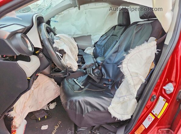 JTMWFREV0HJ117617 2017 TOYOTA RAV4 Red Front interior view