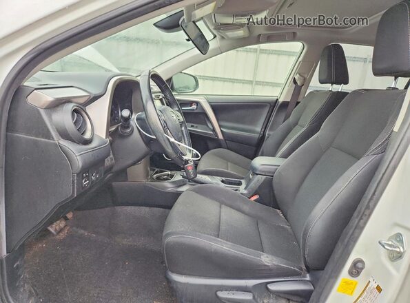 JTMWFREV0JJ747420 2018 TOYOTA RAV4 White Front interior view