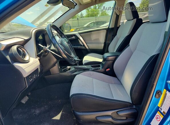 JTMWFREV1HJ147242 2017 TOYOTA RAV4 Blue Սալոնի դիմացի տեսք