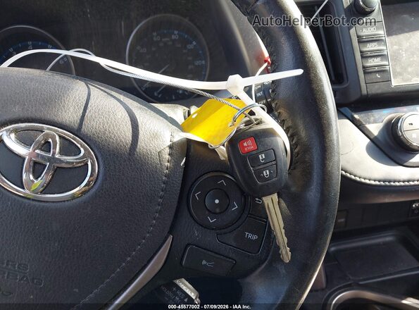 JTMWFREV2HD102387 2017 TOYOTA RAV4 Серый Вид панели приборов