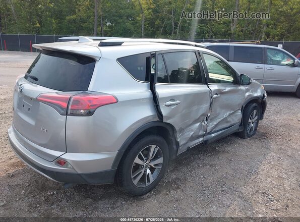 JTMWFREV2JJ195886 2018 TOYOTA RAV4 Silver Задня права чверть