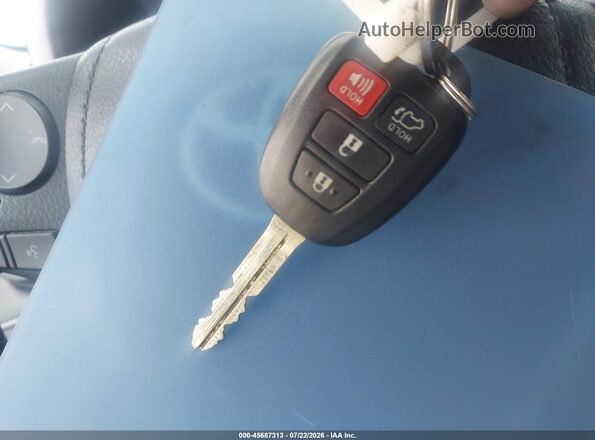 JTMWFREV3GJ094753 2016 TOYOTA RAV4 Gray Widok deski rozdzielczej