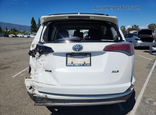 JTMWFREV3HD093974 2017 TOYOTA RAV4 White Widok z tyłu