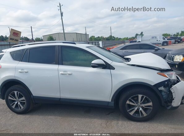 JTMWFREV3HD103001 2017 TOYOTA RAV4 Белый Вид задней части салона