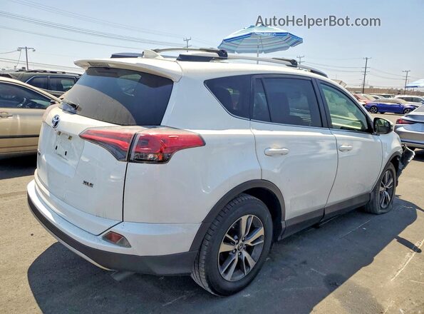 JTMWFREV3HJ121306 2017 TOYOTA RAV4 White Tył prawy