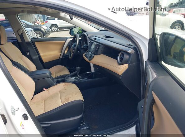 JTMWFREV3JD115476 2018 TOYOTA RAV4 Белый Вид салона спереди