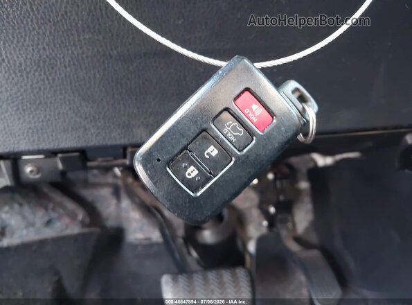 JTMWFREV3JD115476 2018 TOYOTA RAV4 Белый Вид панели приборов