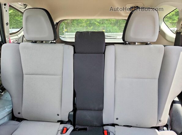 JTMWFREV3JJ208743 2018 TOYOTA RAV4 White Вид задніх сидінь