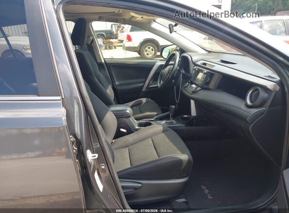 JTMWFREV3JJ748268 2018 TOYOTA RAV4 Silver Вид салону спереду