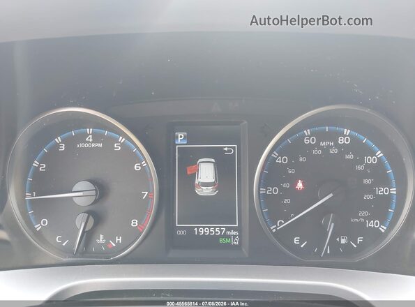 JTMWFREV3JJ748268 2018 TOYOTA RAV4 Silver Вид задніх сидінь