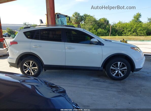 JTMWFREV4JJ182766 2018 TOYOTA RAV4 White Widok wnętrza z tyłu