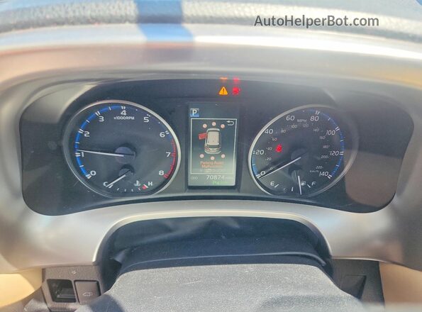 JTMWFREV5JD114877 2018 TOYOTA RAV4 Gray Սարքավորումների վահանակի տեսք