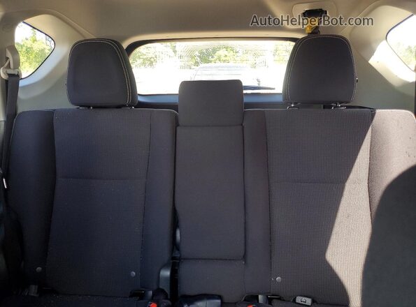 JTMWFREV6HD099669 2017 TOYOTA RAV4 Gray Widok tylnych siedzeń